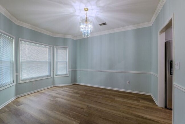 Photo - 3890 Cherry Ridge Walk