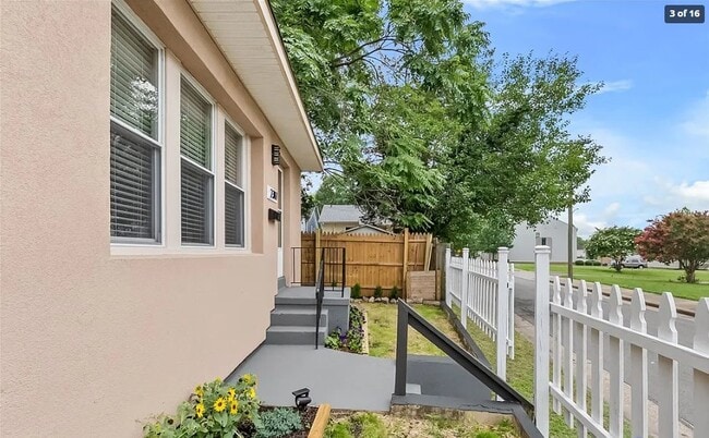 Photo - 2307 1st Ave