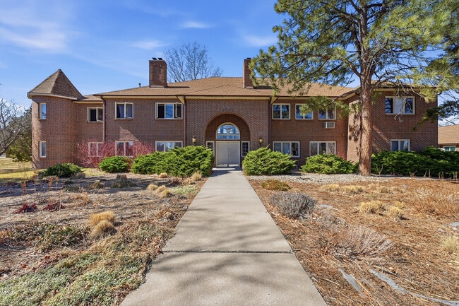 Building Photo - 4501 Regency Dr