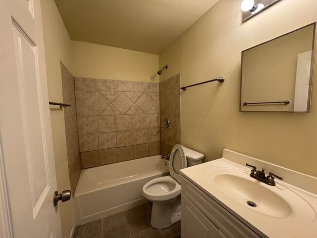 Photo - 5981 Peco Ln Unit 5981-B