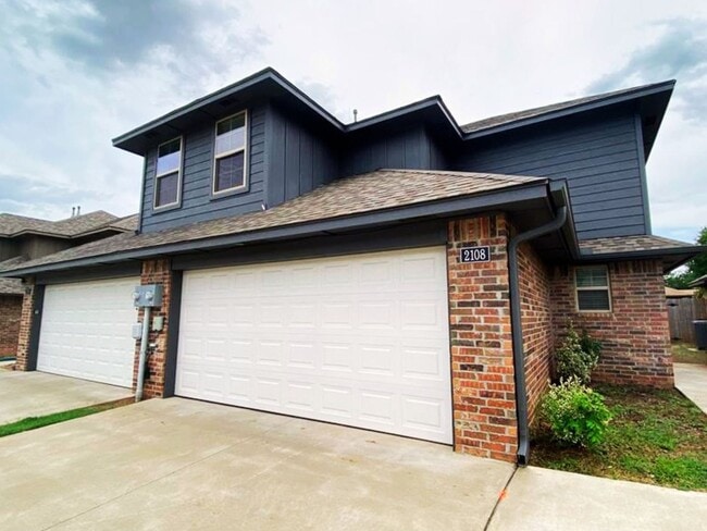 Building Photo - Charming 3-Bed Home w/ 2-Car Garage – Pet-Friendly