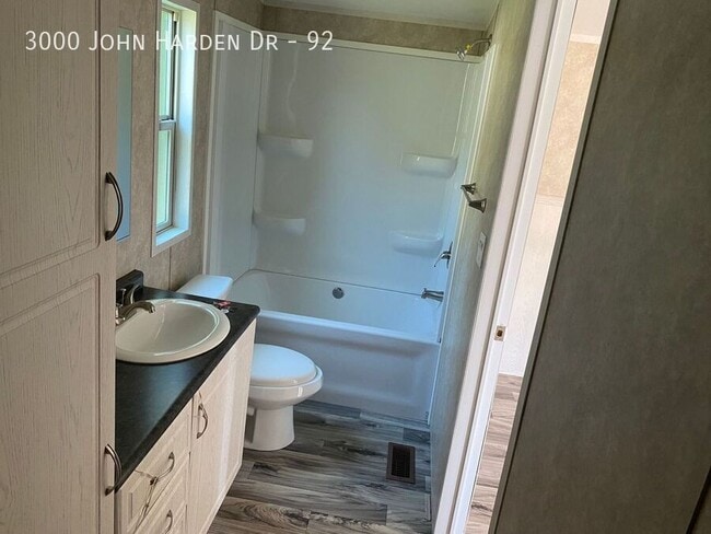 Photo - 3000 John Harden Dr