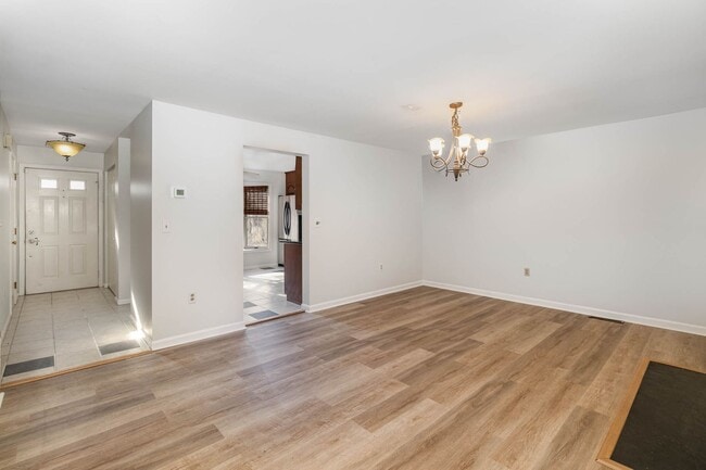 Photo - 2039F Raleigh Rd