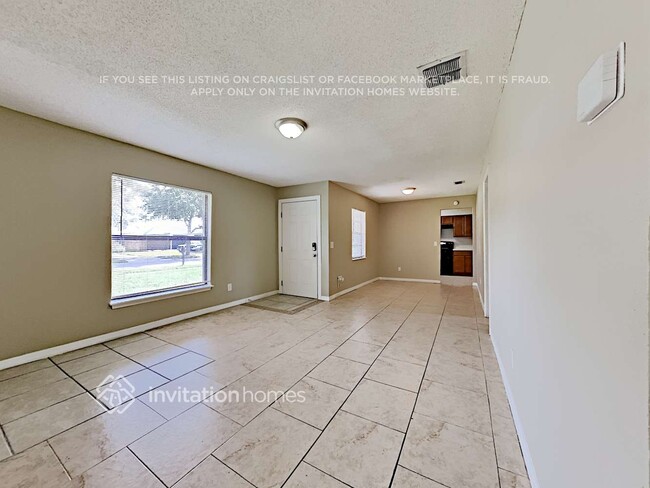 Photo - 507 Jupiter Way