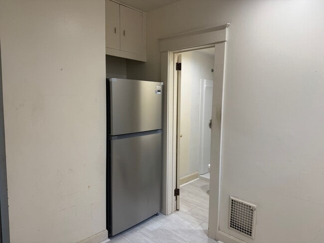 3943 Elsmere Ave Unit 1R