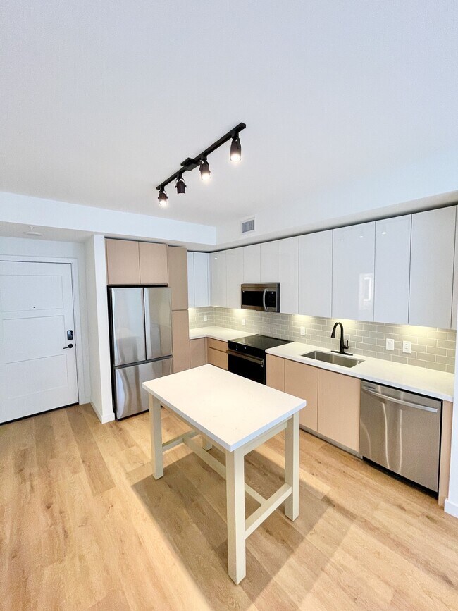 1785 NE 124th St Unit 501