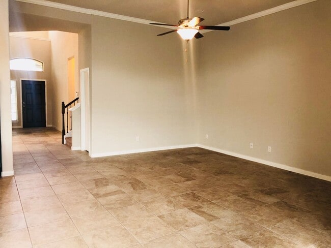 Photo - 2242 Derussy Hills