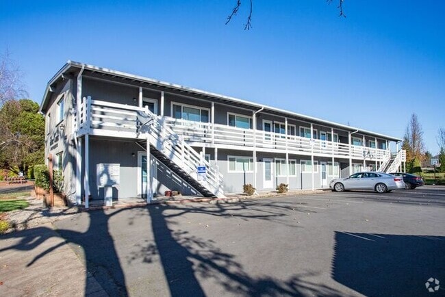 Building Photo - 2bed/1bath Available NOW! SPRING SPECIAL 1... Rental