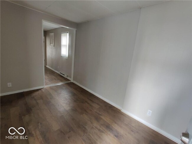 Photo - 106 W Pennsylvania St Unidad B - Rear Lower Level