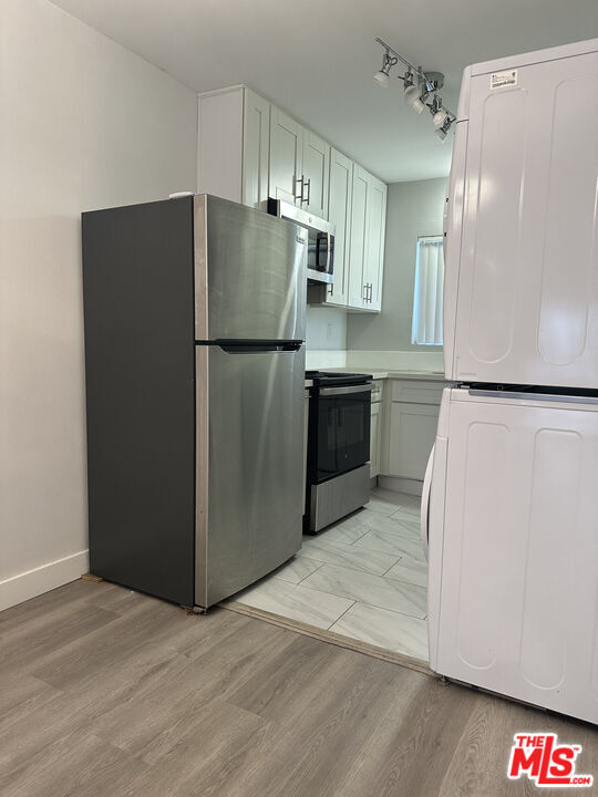 Photo - 326 S Serrano Ave Unit 4