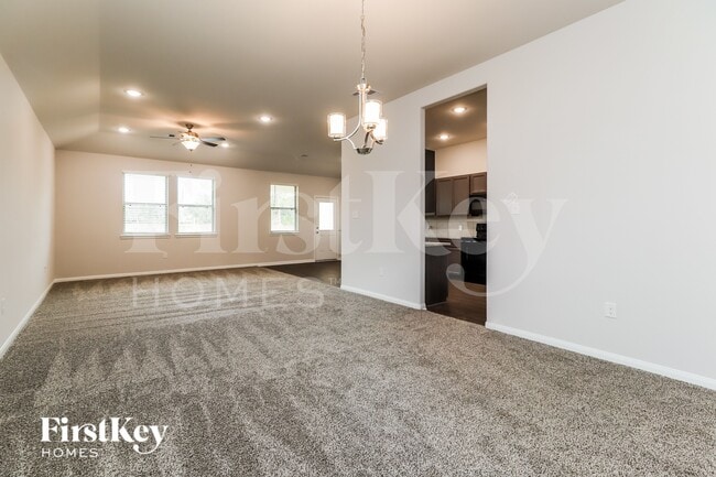 Photo - 14735 Country Club Dr