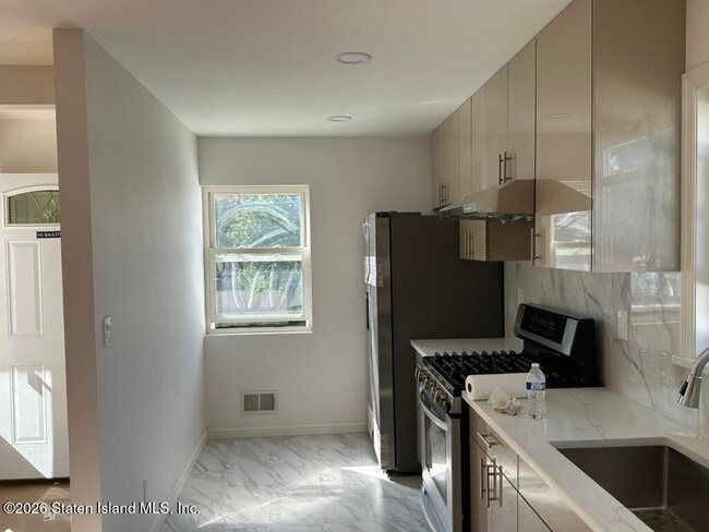 Photo - 221 Midland Ave