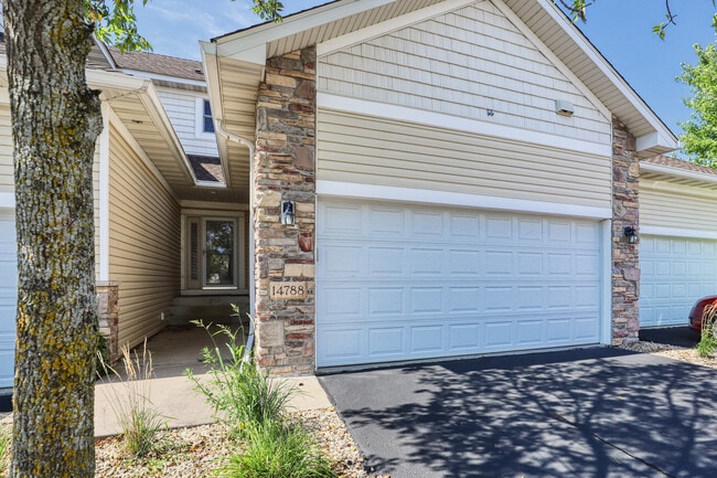 Photo - 14788 Willemite Way NW