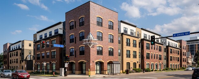 Welcome to Minneapolis Grand Apartments!