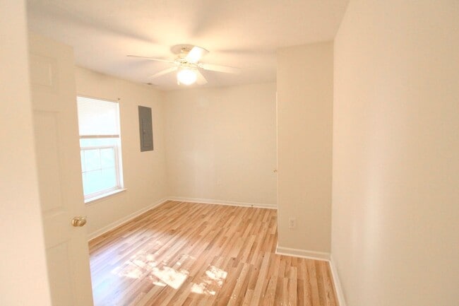 Photo - 351 Emerson Ln