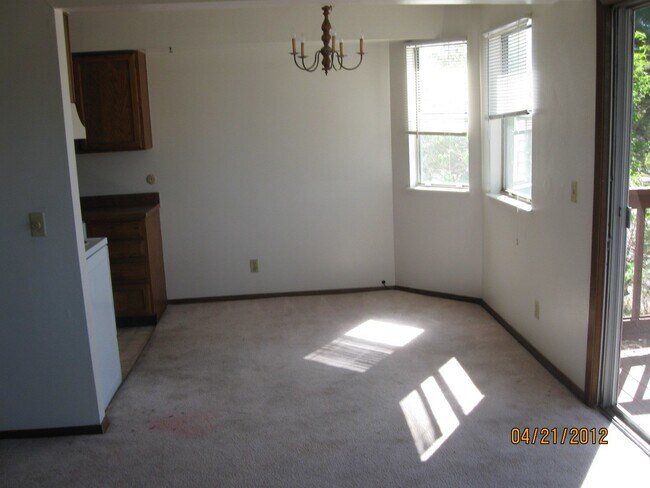 Photo - Victoria Crossing 2nd Floor Unit (17LO#1521-R) Unit 1521R