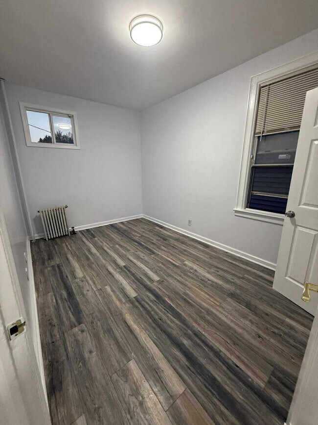Photo - 225 McAdoo Ave