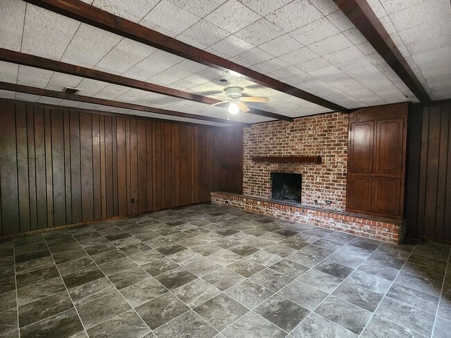 Photo - 638 Bringhurst Dr