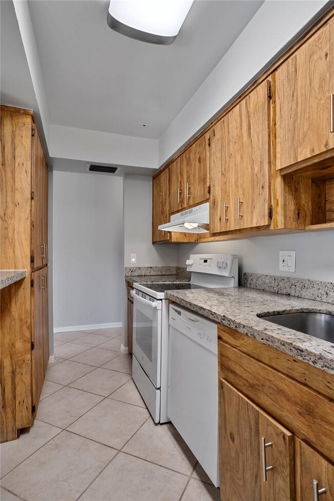 Photo - 2161 NE 36th St