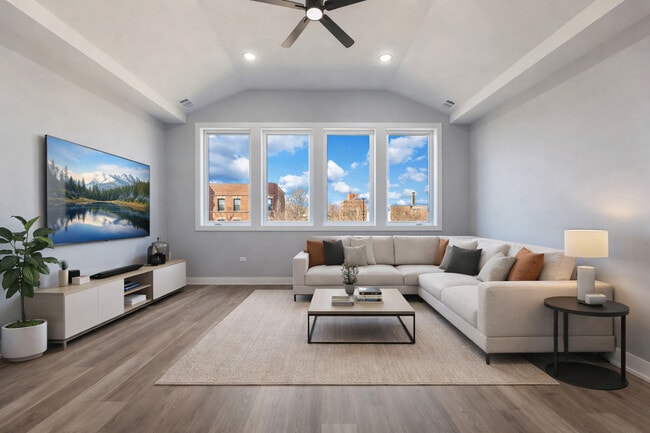 Photo - 5809 S Indiana Ave