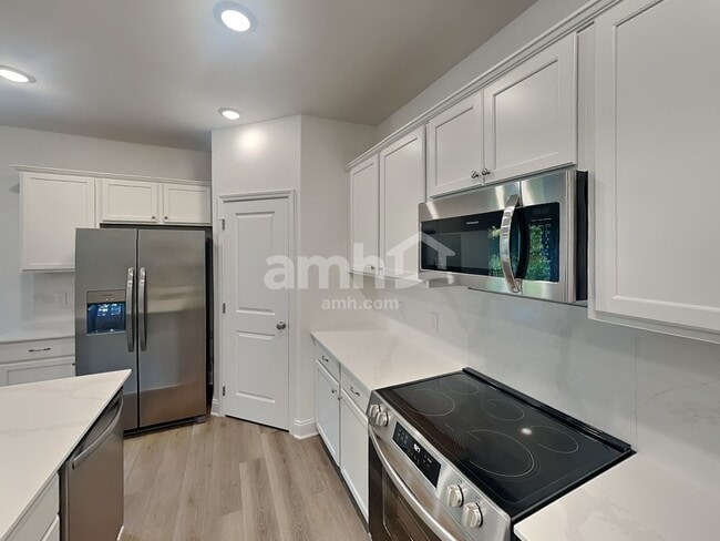 210 Gershon Wy