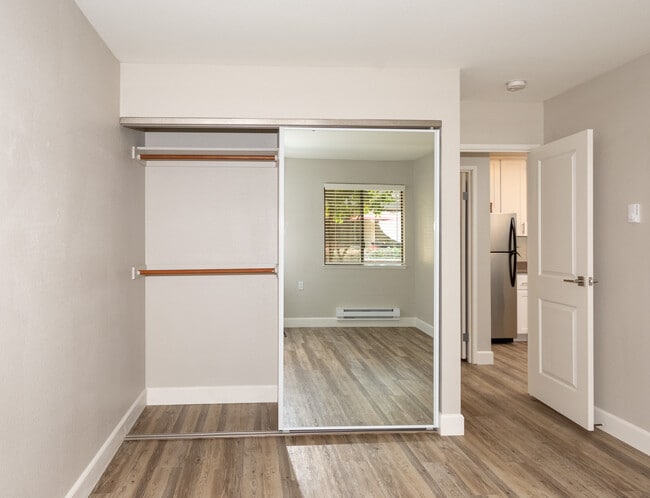 Ellinwood Apartments