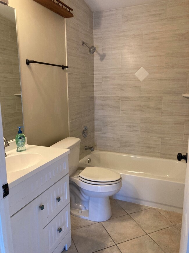 Photo - 5232 Raintree Ln