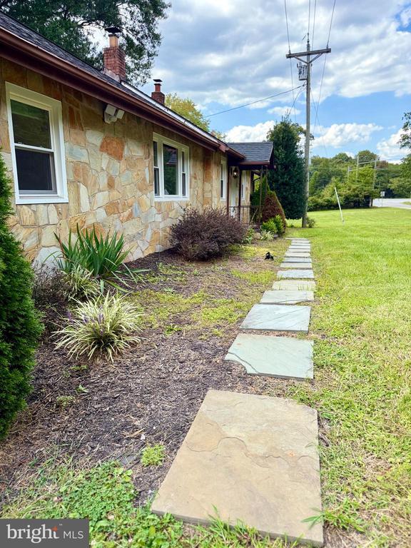 Photo - 5865 Websters Way