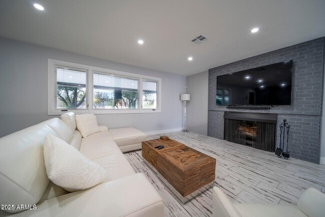 Photo - 11470 N 64th St