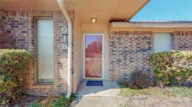 Photo - 918 Summer Trail