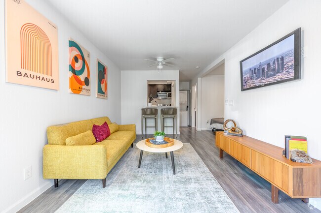 Studio - 475SF - Living Room - Nuvo Park Place