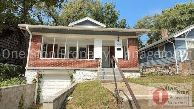 Building Photo - 2 Bedroom, 1 bathroom in Kansas City Rental