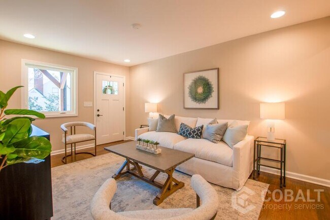 Photo - 258 Forkner Dr