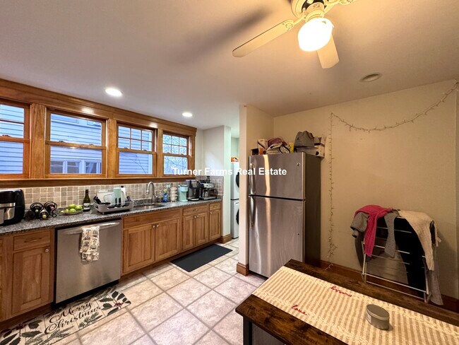 Photo - 202 Calumet St Unit 1