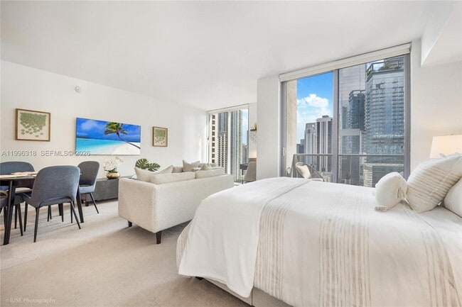 Photo - 31 SE 6th St Unidad 2703