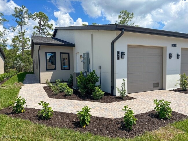 Photo - 5826 Jasper Wy