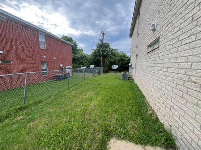 Photo - 3001 Cantabrian Dr Unit A