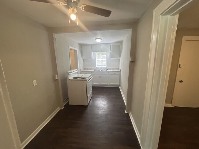 Photo - 4912 Rogers St