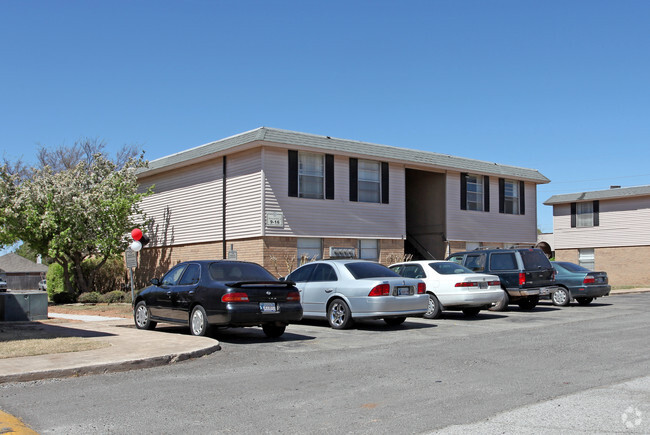 Building Photo - Reeds Landing Apartments