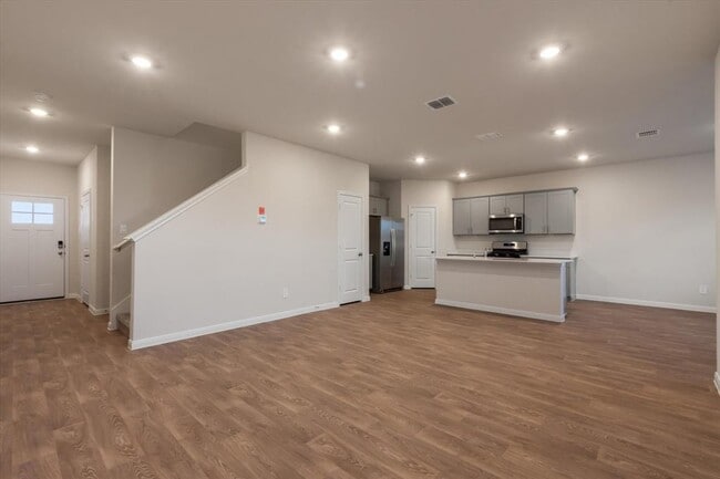 Photo - 112 New Albany Ln