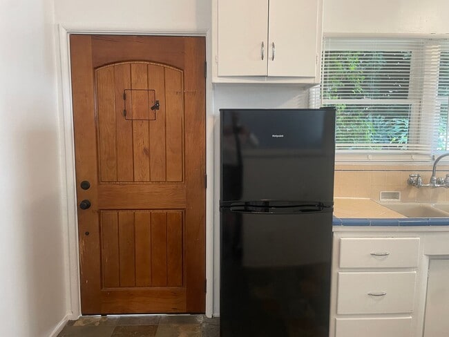 Photo - 1240-1246.5-12465 Tamarind Ave Unidad 1240 Tamarind Avenue