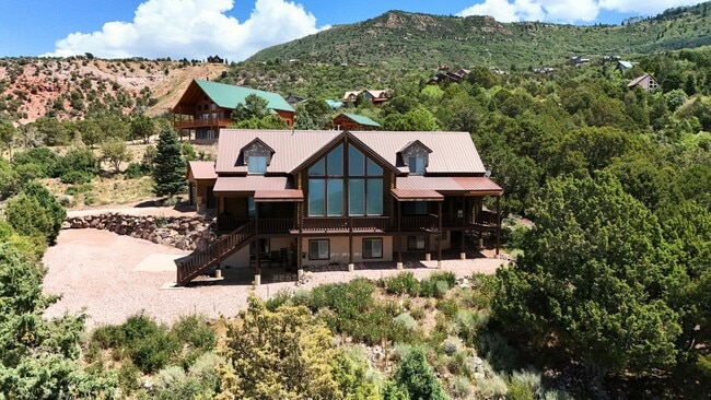 Cabin in Cedar Highlands - Cabin in Cedar Highlands House