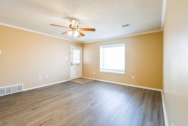 Photo - 9150 Belmont Dr