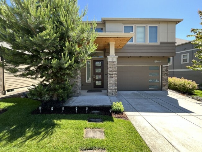 Building Photo - Elegant South Cooper Mountain Home with 4 Bedrooms, Bonus Room, Main-Level Suite & Designer Finishes