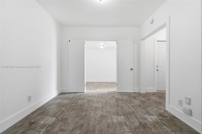 Photo - 8430 Crespi Blvd Unit 8428