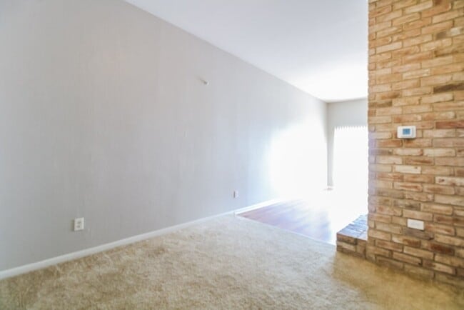 Photo - 7922 Grow Ln