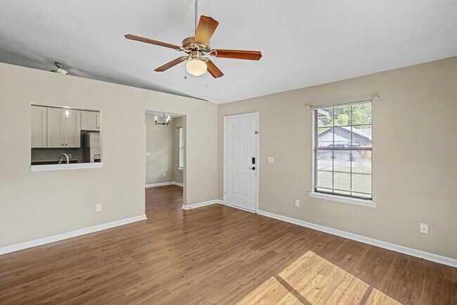 Photo - 1384 Forest Lake Dr