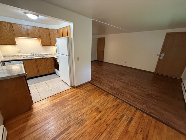 Photo - 2410 Brentwood Pky Unidad #C