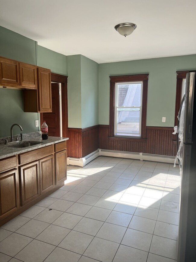 Building Photo - 6 Euclid Ave Unit 3