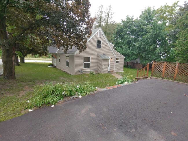 Photo - 4373 NY-364 House